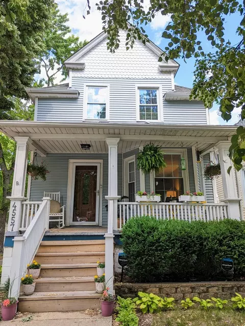 4557 N Harding Ave, Chicago, IL 60625