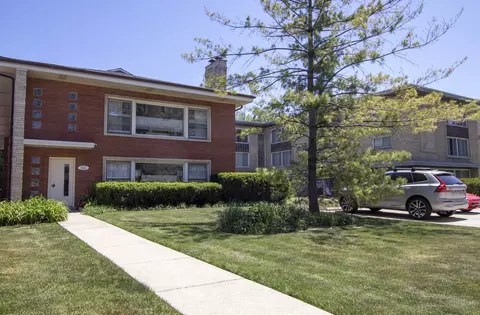 1521 Bonnie Brae Pl #2F, River Forest, IL 60305