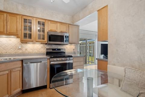 450 Vita Dr, Wheeling, IL 60090 photo 4