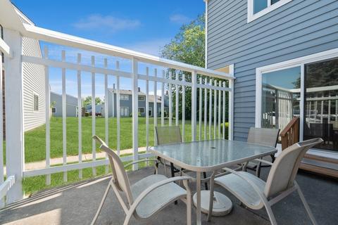 450 Vita Dr, Wheeling, IL 60090 photo 14