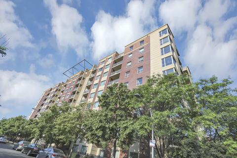 100 N Hermitage Ave #404, Chicago, IL 60612