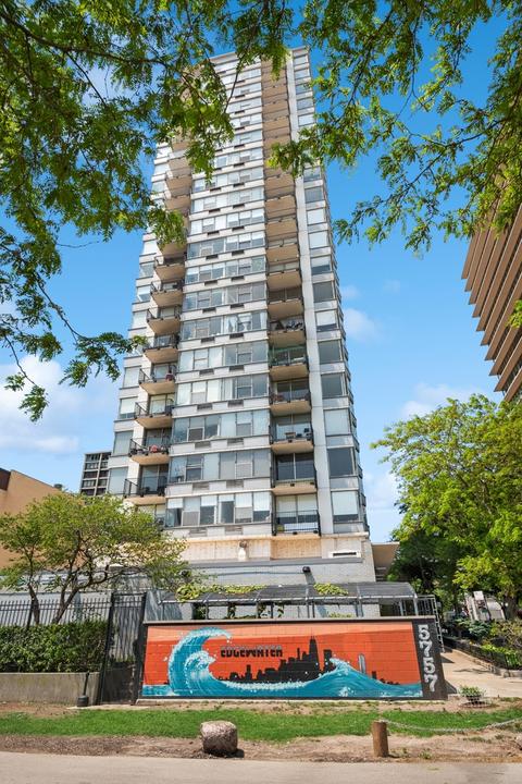 5757 N Sheridan Rd #15G, Chicago, IL 60660