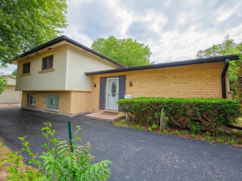 10026 W Palmer Ave, Melrose Park, IL 60164