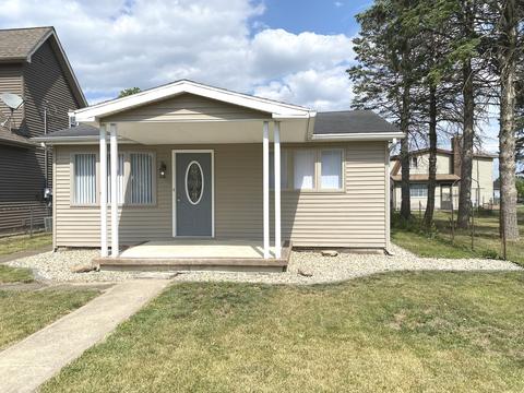 190 N Jackson Ave, Bradley, IL 60915