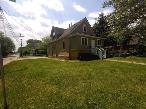 858 Ewing Ave, Joliet, IL 60433