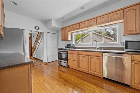 6 S353 4th St, Eola, IL 60519 photo 5