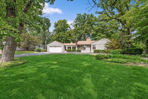 7302 Hillside Rd, Crystal Lake, IL 60012