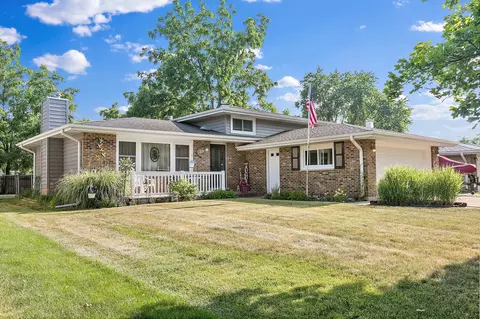 665 Catalpa Ln, Bartlett, IL 60103