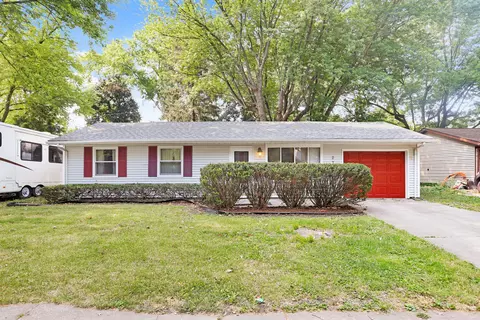 2307 Lantern Hill Dr, Urbana, IL 61802