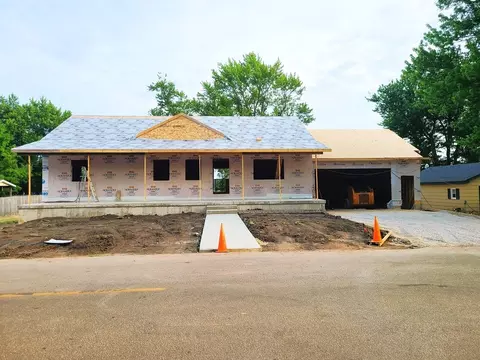 325 W Division St, Amboy, IL 61310