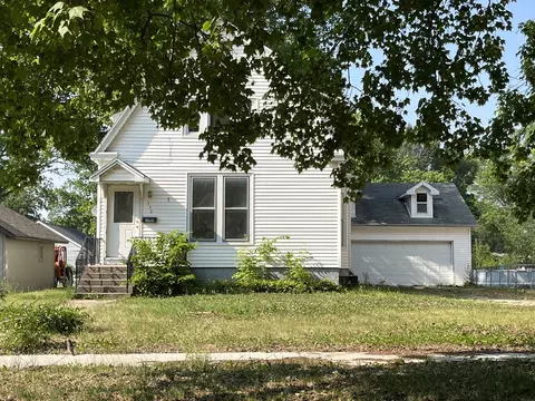549 W Center St, Paxton, IL 60957
