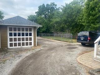 321 E 13th St, Lockport, IL 60441 photo 3