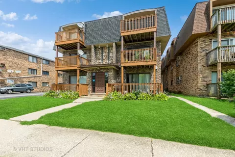 14747 Kenton Ave #2B, Midlothian, IL 60445