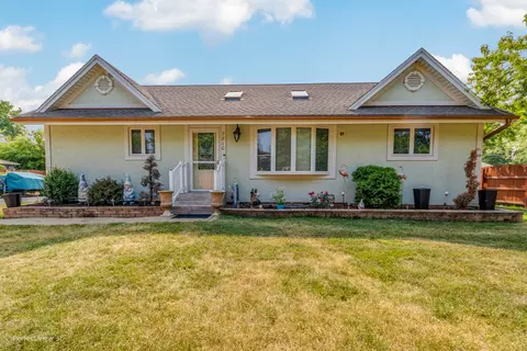 7810 Cronin Ave, Justice, IL 60458