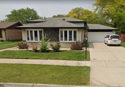 302 S Hickory St, Glenwood, IL 60425