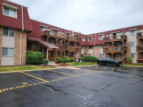 1870 Tall Oaks Dr #1110, Aurora, IL 60505