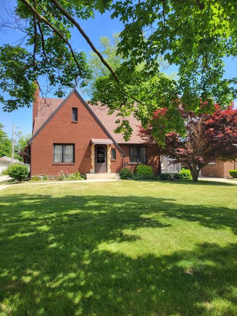 1308 E Hickory St, Streator, IL 61364