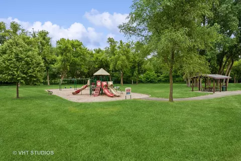 3215 W Beach Dr, Mchenry, IL 60050 photo 15