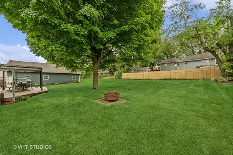 3215 W Beach Dr, Mchenry, IL 60050 photo 5