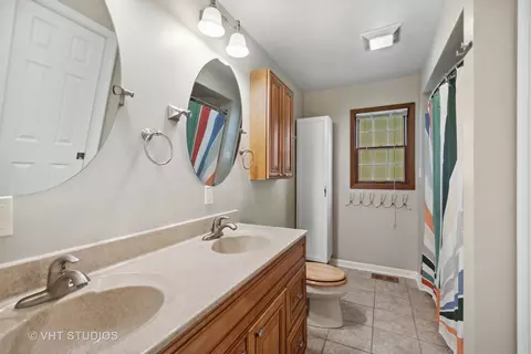 3215 W Beach Dr, Mchenry, IL 60050 photo 13
