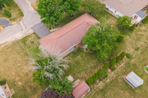 106 W 8th St, Gridley, IL 61744 photo 3