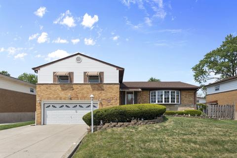 241 Silver Ln, Melrose Park, IL 60160