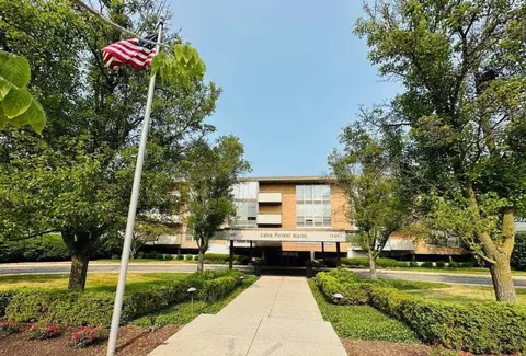 1301 N Western Ave #235, Lake Forest, IL 60045
