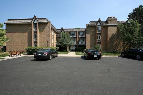 300 Claymoor Ave #2C, Hinsdale, IL 60521