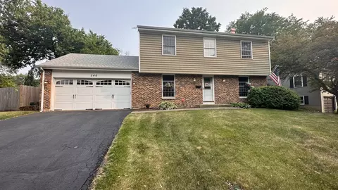 546 S 14th St, Saint Charles, IL 60174