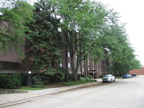 4624 N Commons Dr #404, Chicago, IL 60656