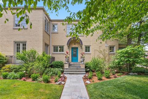 2001 Highland Ave, Wilmette, IL 60091
