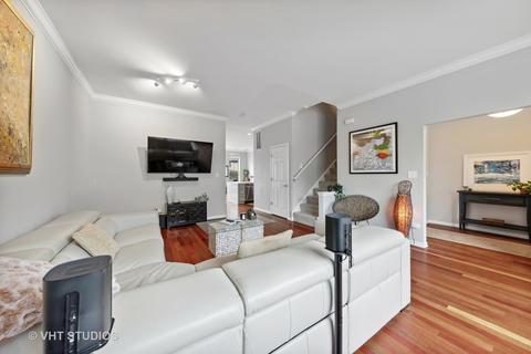 718 E Pershing Rd, Chicago, IL 60653 photo 4