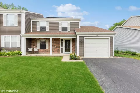 1112 Keswick Dr #9, Mundelein, IL 60060