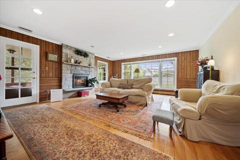 2300 Robincrest Ln, Glenview, IL 60025 photo 5