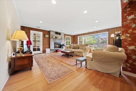 2300 Robincrest Ln, Glenview, IL 60025 photo 6