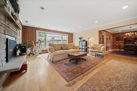 2300 Robincrest Ln, Glenview, IL 60025 photo 7