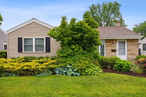 1285 Dennis Pl, Des Plaines, IL 60018