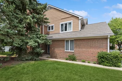 1602 E Clayton Ct, Arlington Heights, IL 60004
