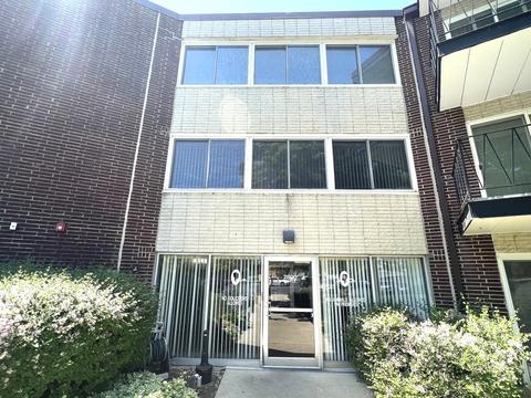 2800 Maple Ave #27A, Downers Grove, IL 60515