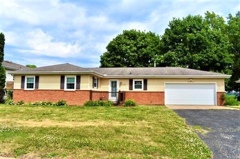 705 Wiker Dr, Rock Falls, IL 61071