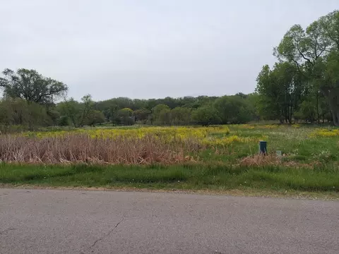 5 Frontenac Dr, West Dundee, IL 60118 photo 2