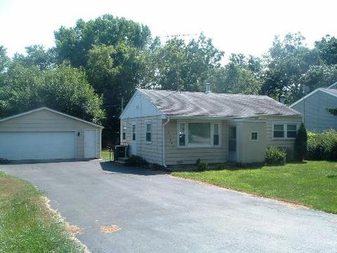 22297 W Terry Dr N, Lake Villa, IL 60046