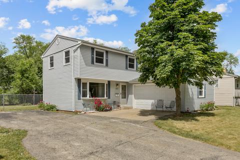 1545 Plymouth Cir, Carpentersville, IL 60110