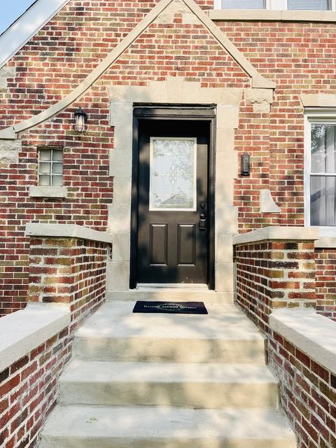 4611 S Springfield Ave, Chicago, IL 60632 photo 2