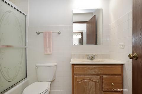 711 S River Rd #207, Des Plaines, IL 60016 photo 12