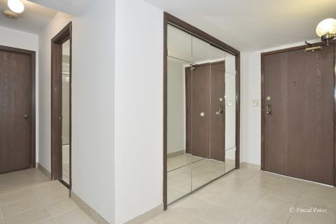 711 S River Rd #207, Des Plaines, IL 60016 photo 7