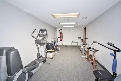 711 S River Rd #207, Des Plaines, IL 60016 photo 17