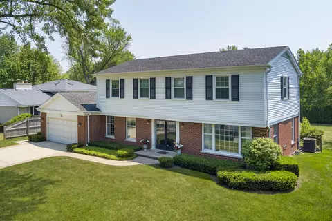 2909 Lake Placid Ln, Northbrook, IL 60062