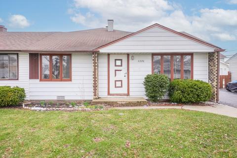 4220 W 87th Pl, Hometown, IL 60456