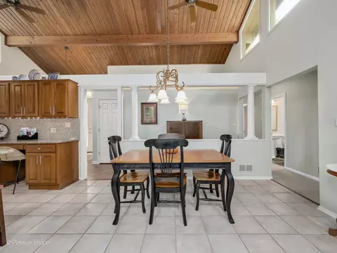 1 S782 Tree Tops Ln, Wheaton, IL 60189 photo 19
